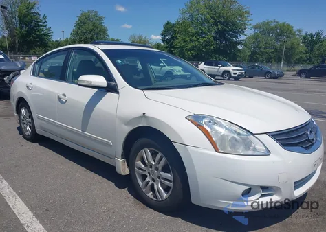 2010 Nissan Altima 2.5 S z USA, uszkodzony, nr VIN 1N4AL2AP1AN422775